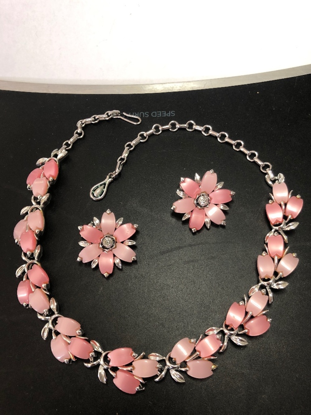 Pink thermoset necklace Earr. Set Coro unsigned